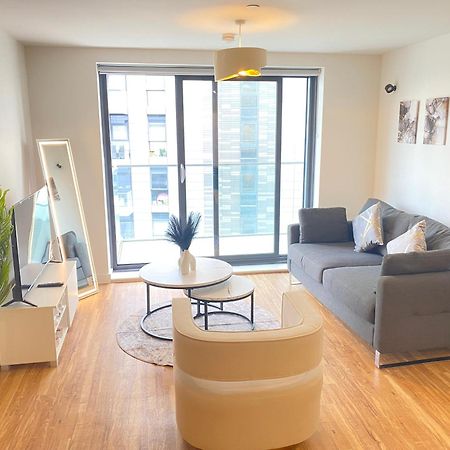 Luxury 2-Bed High-Rise In Manchester With Parking Esterno foto