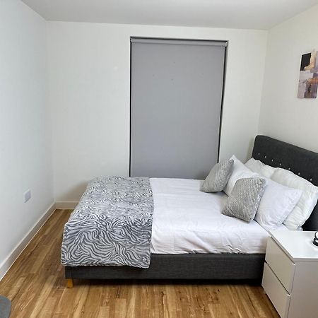 Luxury 2-Bed High-Rise In Manchester With Parking Esterno foto